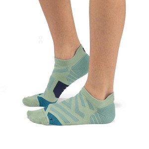 Green Women On Cloud Performance Low Socks | IE_ON9085