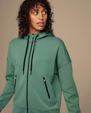 Green Women On Cloud Zipped Hoodie | IE_ON8997