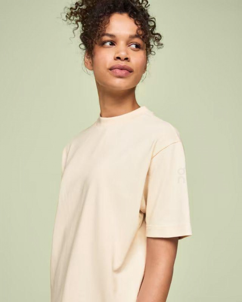 Beige Women On Cloud Studio-T T-shirts | IE_ON8975