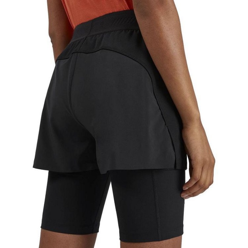 Black Women On Cloud Active Shorts | IE_ON8660