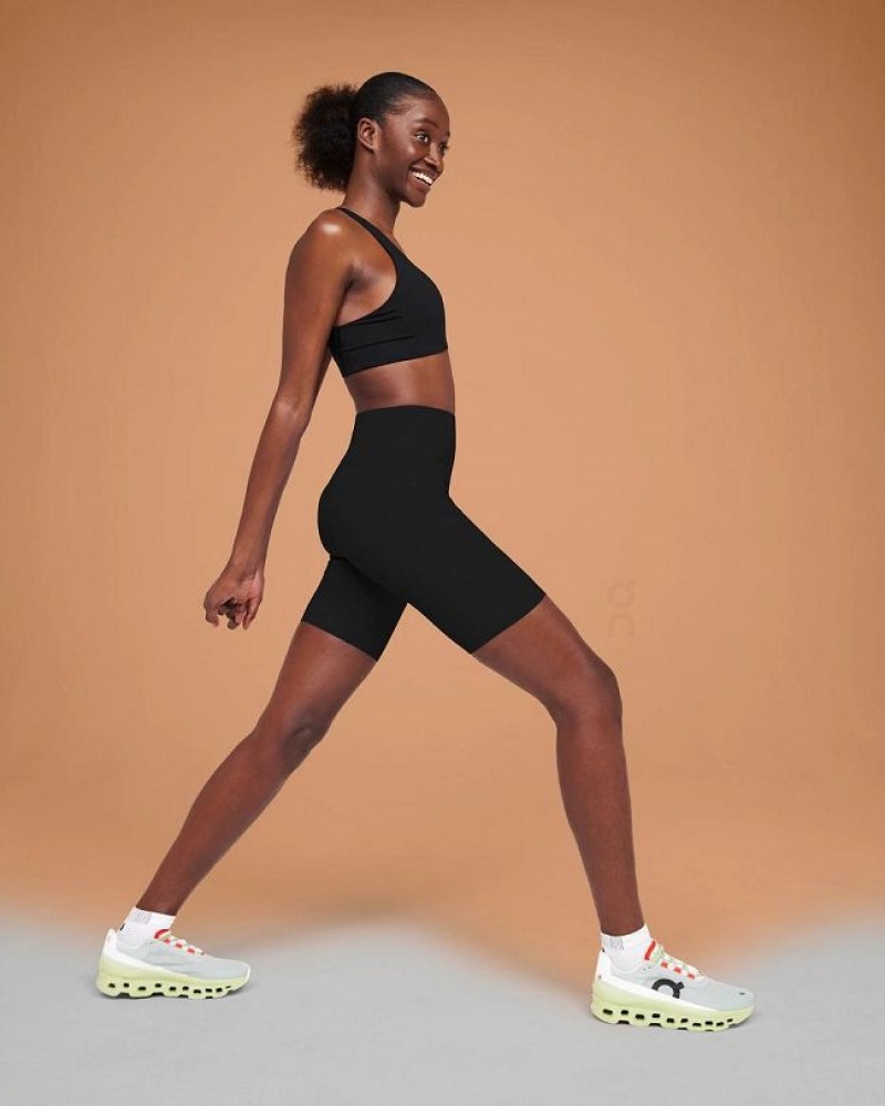 Black Women On Cloud Movement Tights | IE_ON8270