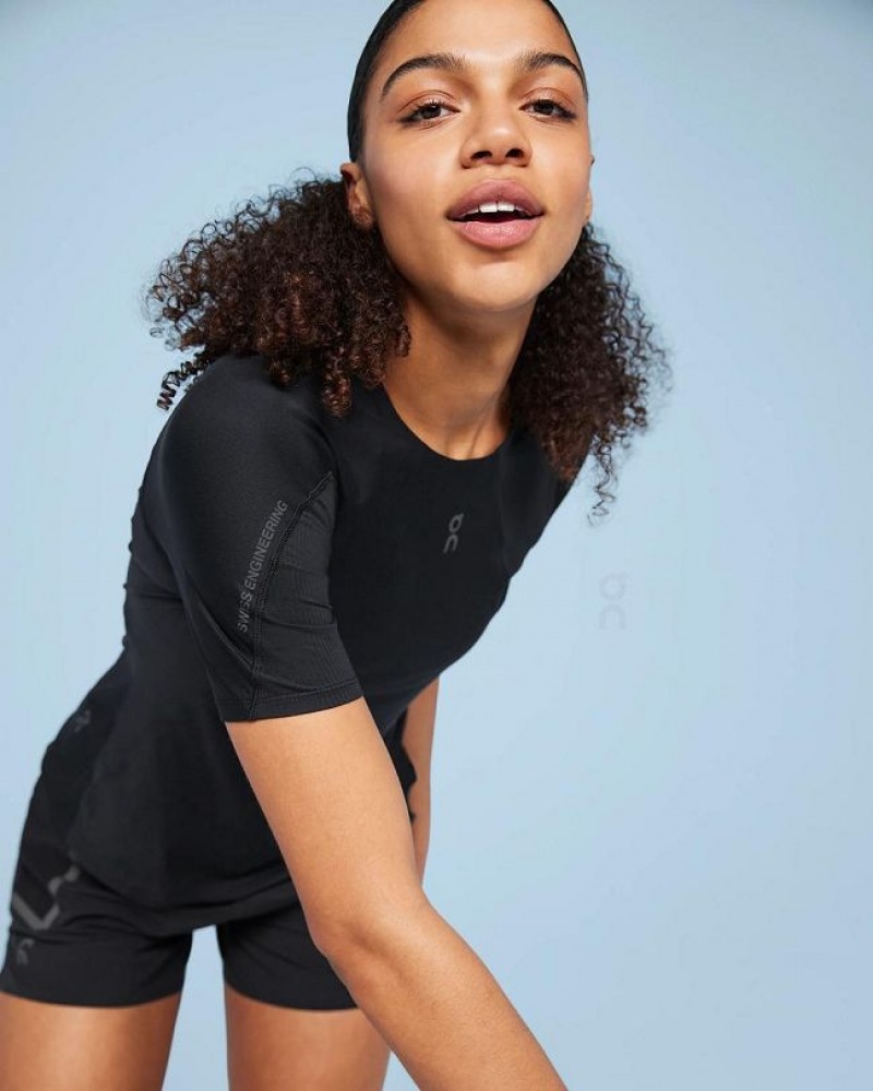 Black Women On Cloud Ultra-T T-shirts | IE_ON8090