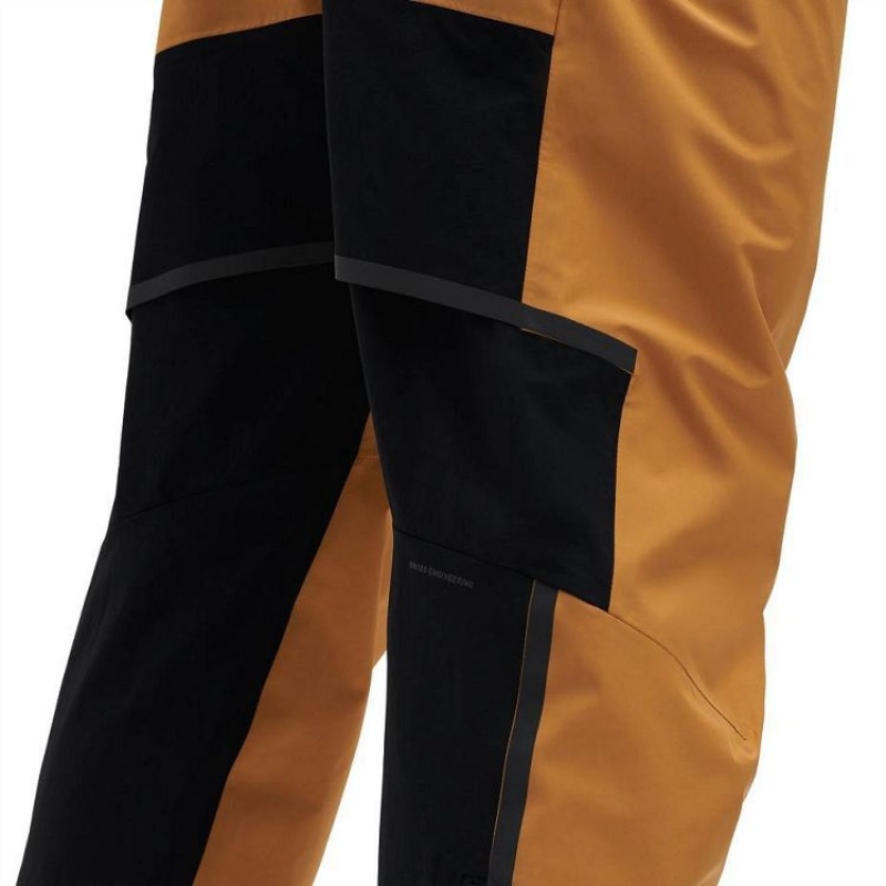 Gold Men On Cloud Storm Pants | IE_ON8311