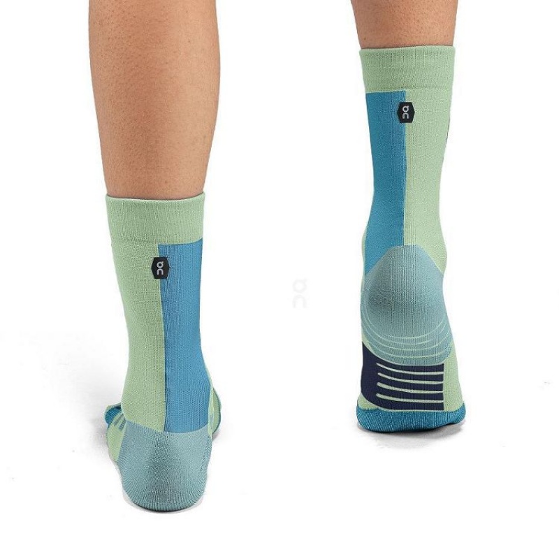 Green Men On Cloud Performance High Socks | IE_ON8041