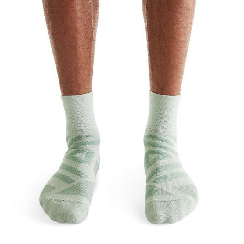 Green Men On Cloud Performance Mid Socks | IE_ON8136