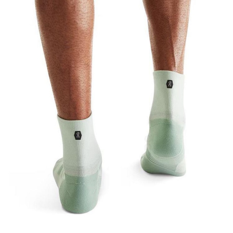 Green Men On Cloud Performance Mid Socks | IE_ON8136