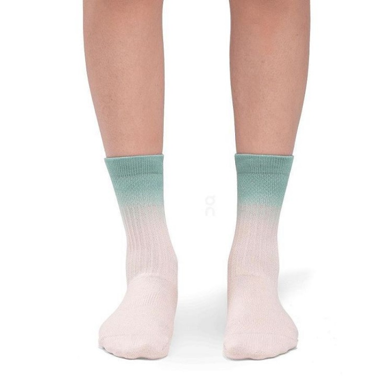 Green Women On Cloud All-Day Socks | IE_ON9013