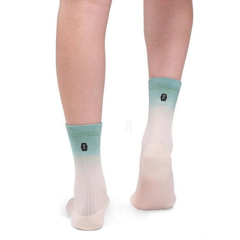 Green Women On Cloud All-Day Socks | IE_ON9013