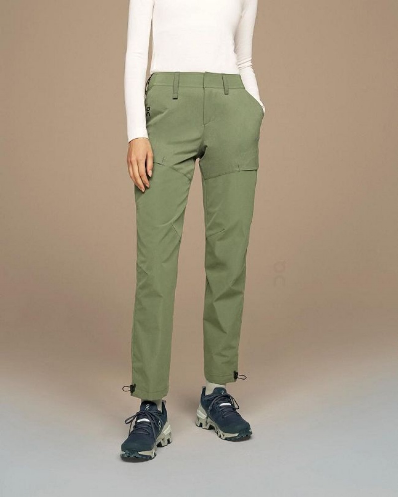 Green Women On Cloud Explorer Pants | IE_ON8709