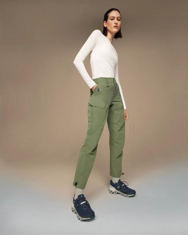 Green Women On Cloud Explorer Pants | IE_ON8709