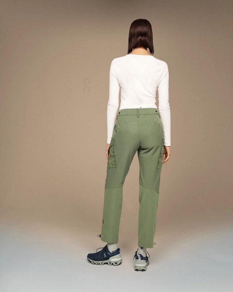 Green Women On Cloud Explorer Pants | IE_ON8709