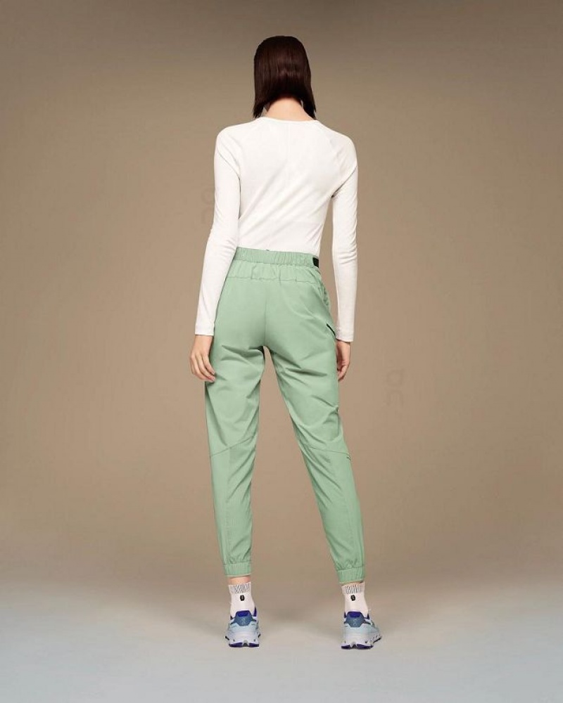 Green Women On Cloud Trek Pants | IE_ON8449