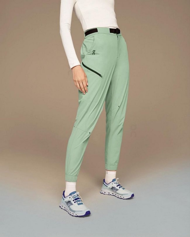 Green Women On Cloud Trek Pants | IE_ON8449