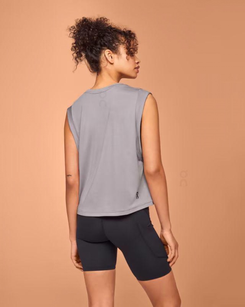 Grey Women On Cloud Focus Crop Tank | IE_ON9140