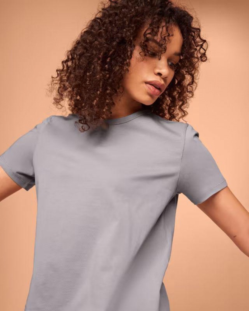 Grey Women On Cloud On-T T-shirts | IE_ON8125