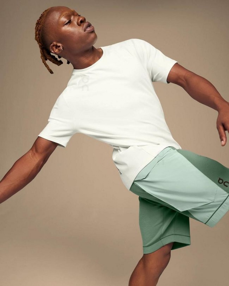 Olive Men On Cloud Movement Shorts | IE_ON9037