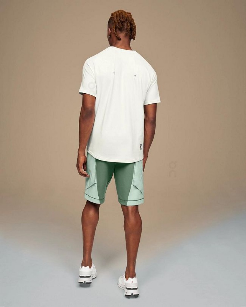 Olive Men On Cloud Movement Shorts | IE_ON9037